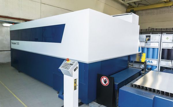Станок лазерной резки TRUMPF TruLaser 3030 Станок лазерной резки TRUMPF TruLaser 3030
